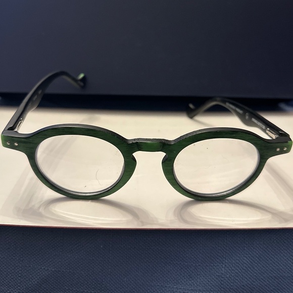 *2* Pairs of Fashion Reading Glasses +2.0 - Picture 6 of 16